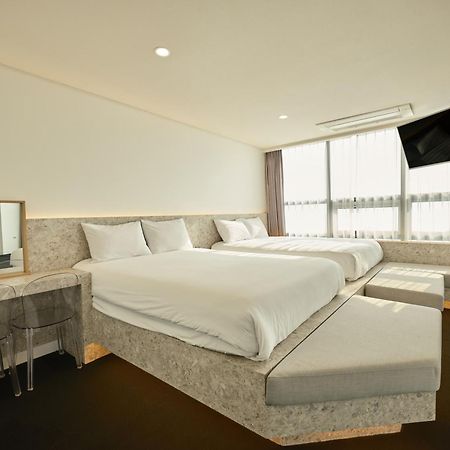Uh Suite The Haeundae Пусан Экстерьер фото