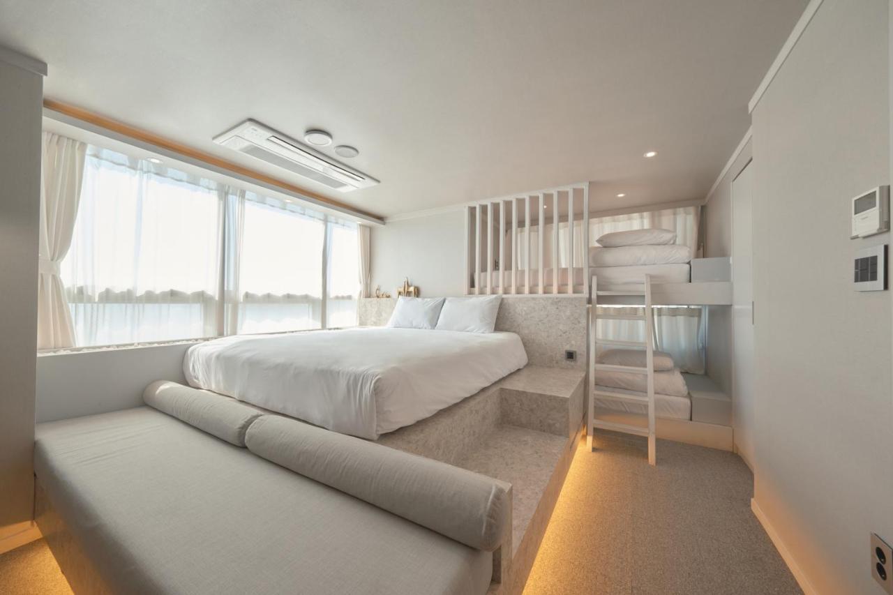 Uh Suite The Haeundae Пусан Экстерьер фото