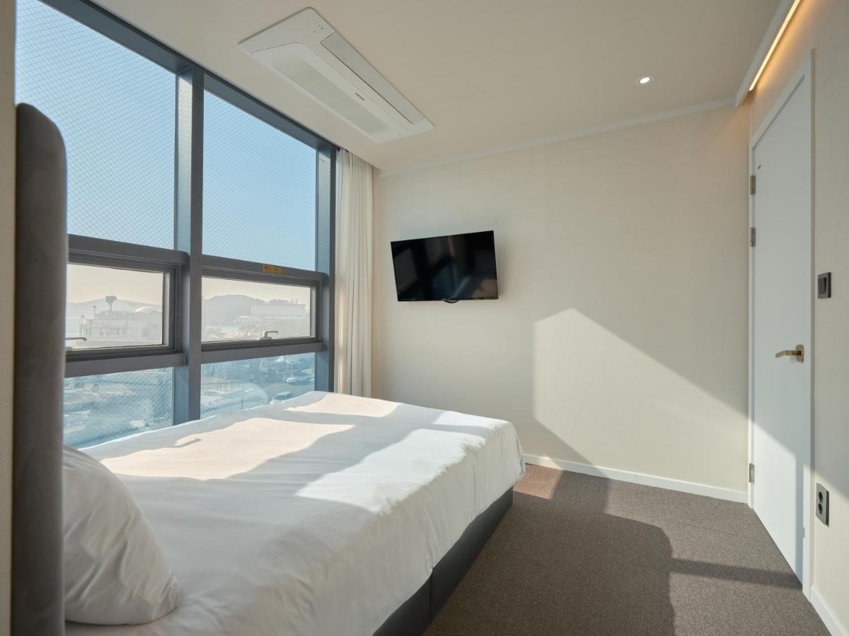 Uh Suite The Haeundae Пусан Экстерьер фото