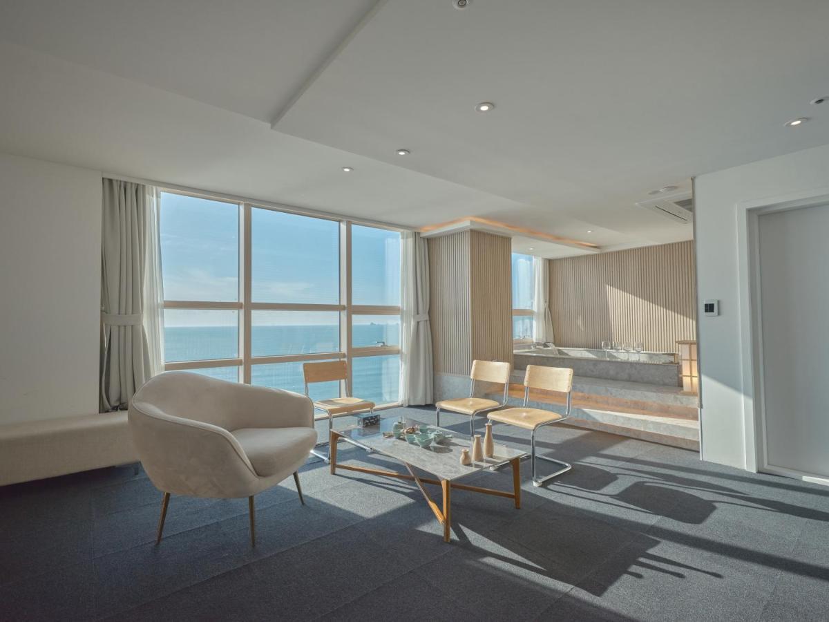 Uh Suite The Haeundae Пусан Экстерьер фото