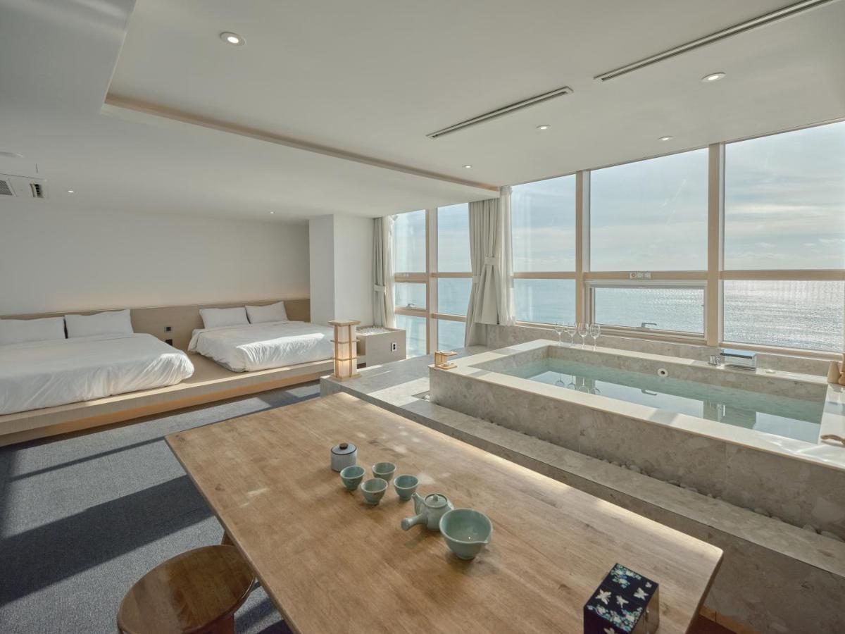 Uh Suite The Haeundae Пусан Экстерьер фото