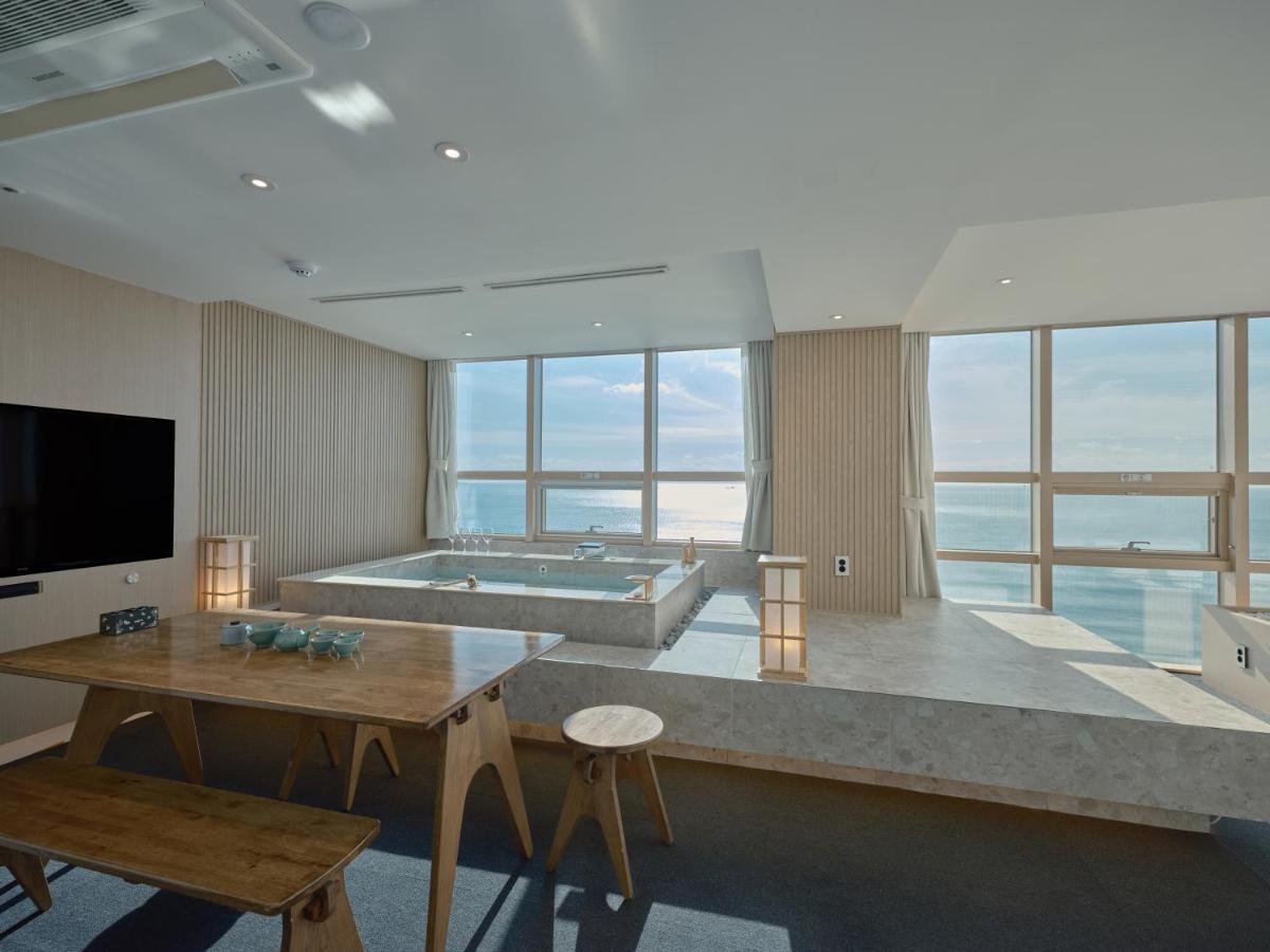 Uh Suite The Haeundae Пусан Экстерьер фото