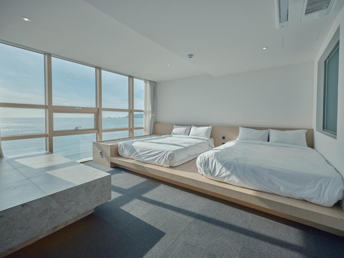 Uh Suite The Haeundae Пусан Экстерьер фото