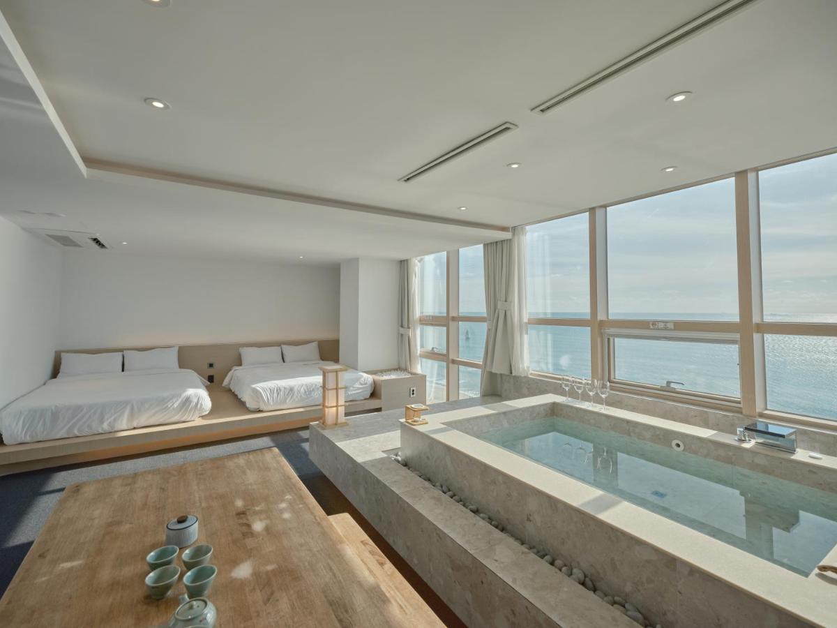 Uh Suite The Haeundae Пусан Экстерьер фото
