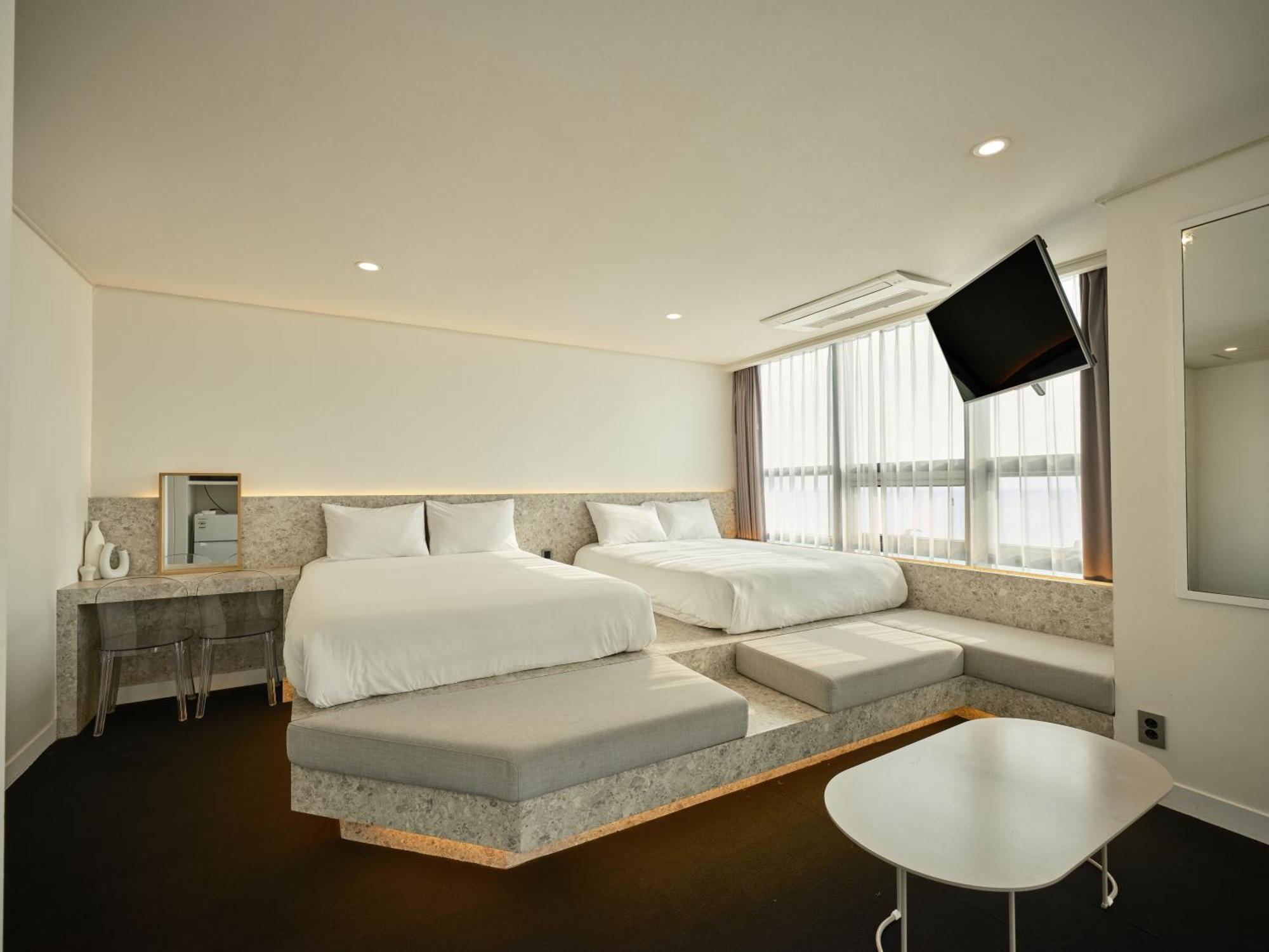Uh Suite The Haeundae Пусан Экстерьер фото