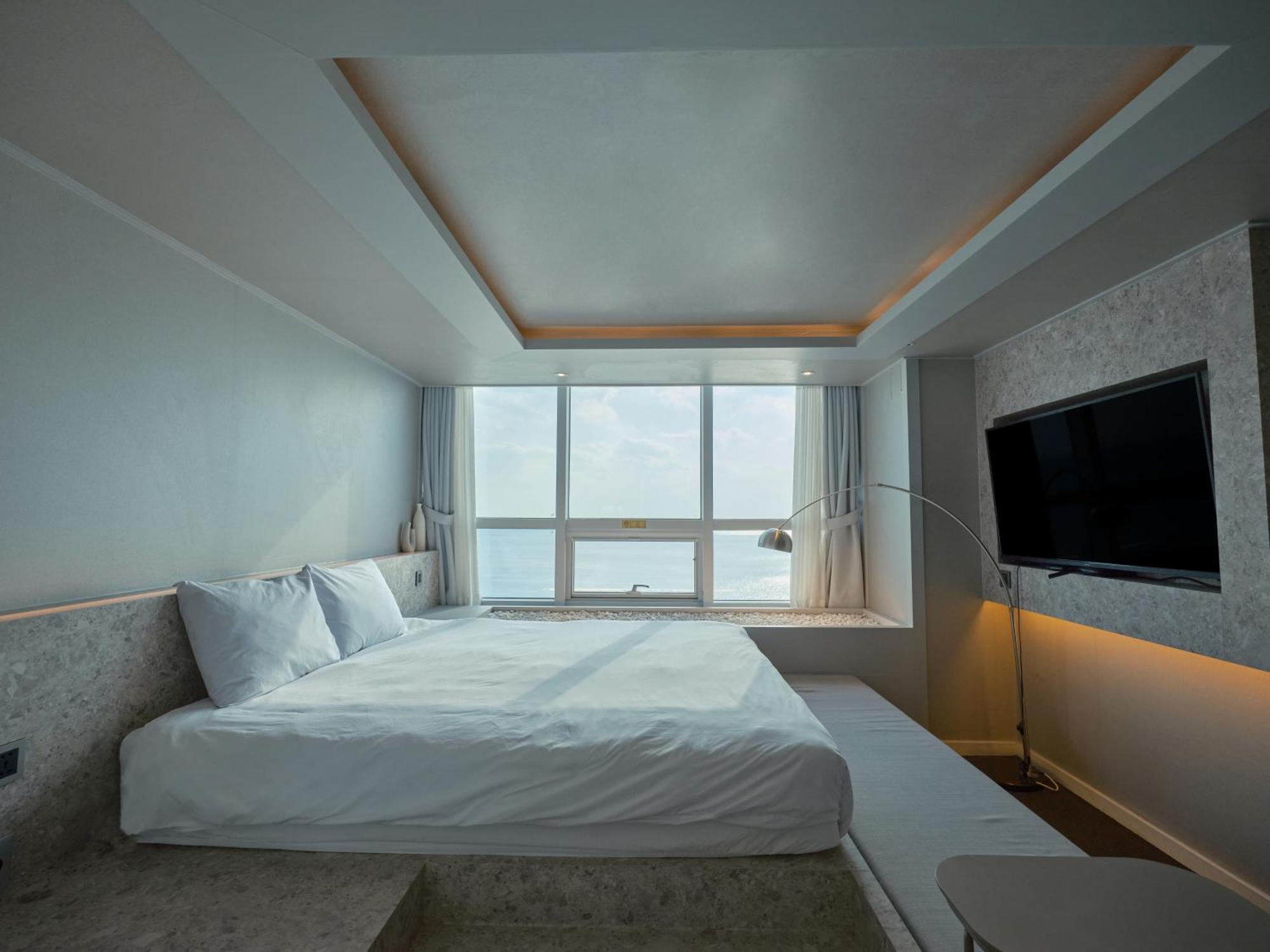 Uh Suite The Haeundae Пусан Экстерьер фото