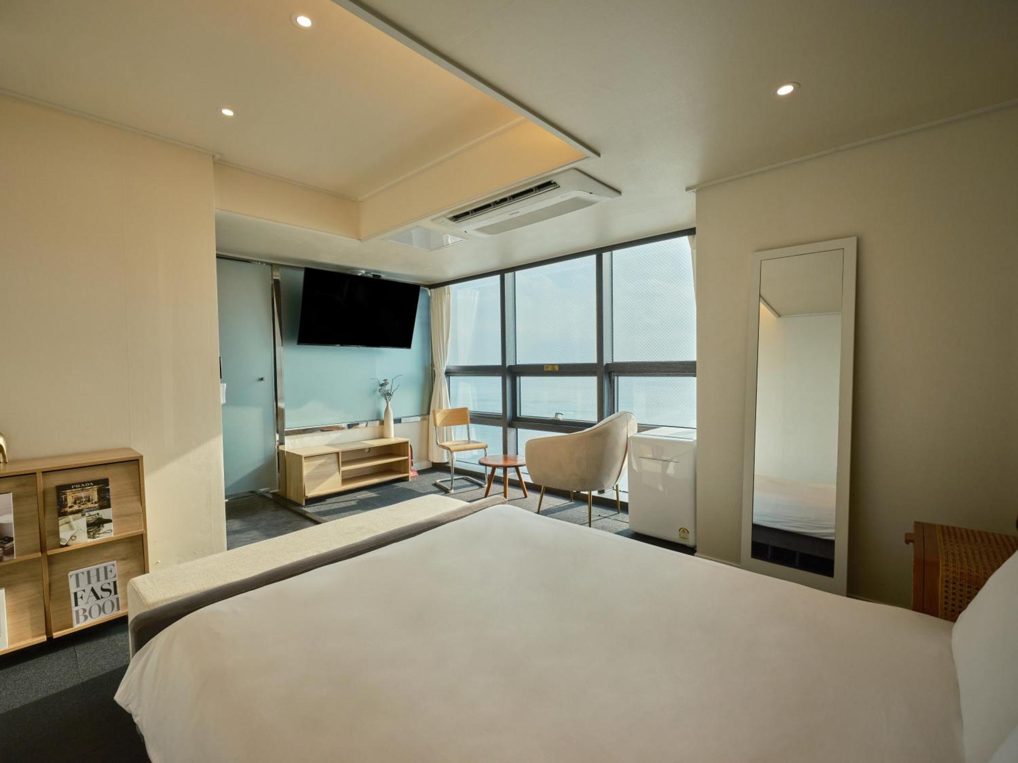 Uh Suite The Haeundae Пусан Экстерьер фото